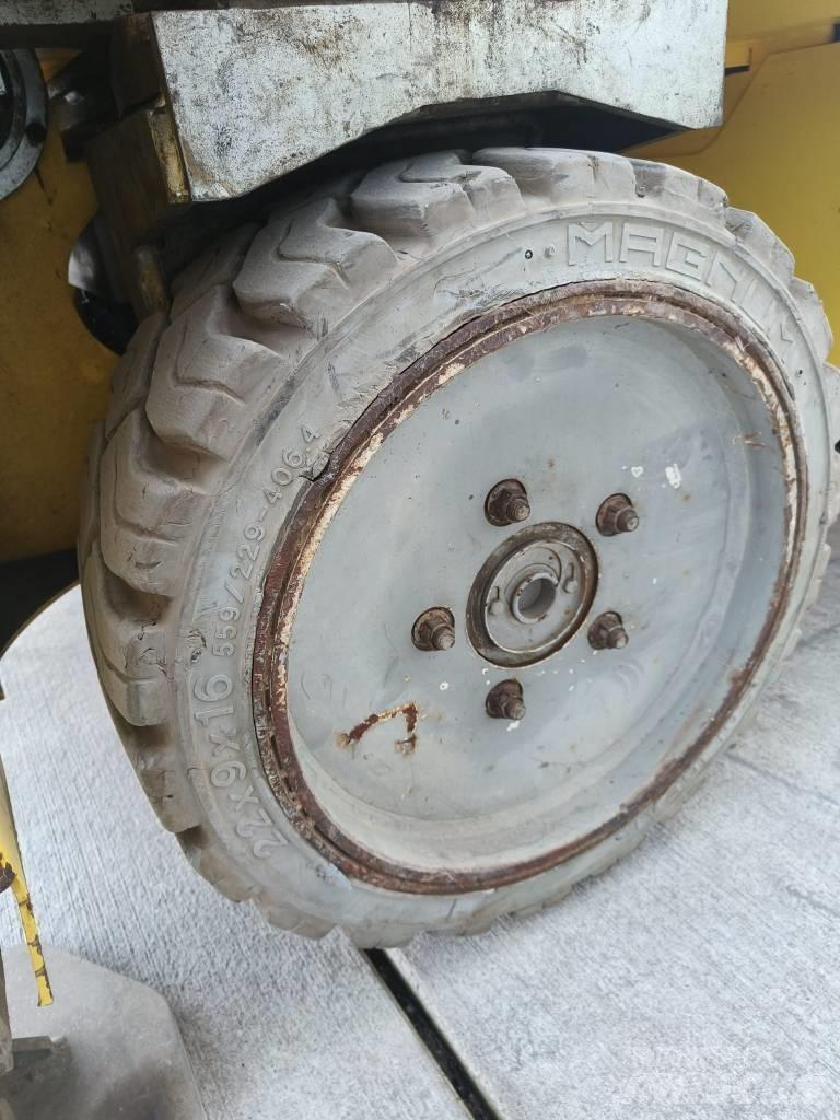 PB PB 225-12 ES رافعات مقصية الشكل