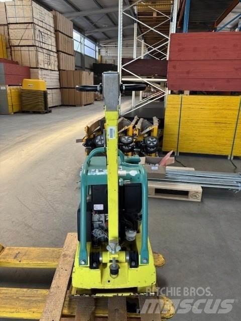 Ammann APR 3020 دكاكات أفقية