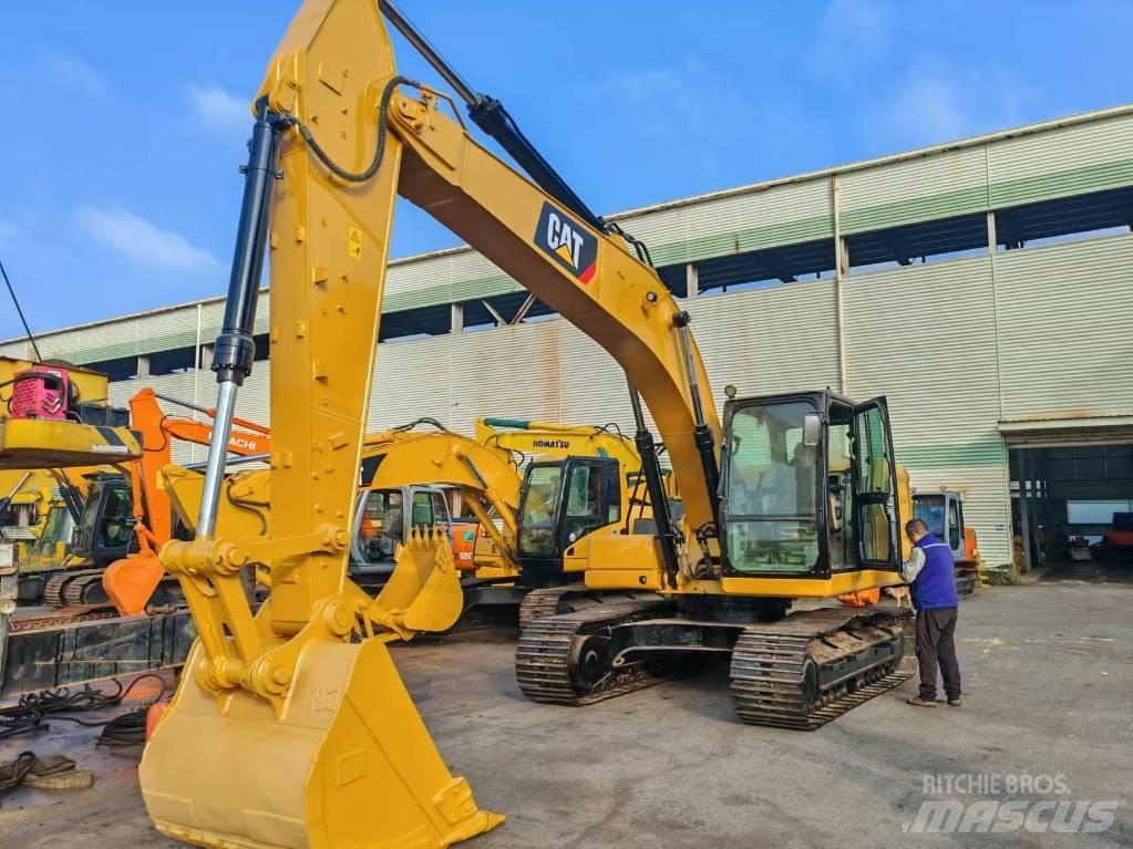 CAT 320 GC حفارات زحافة