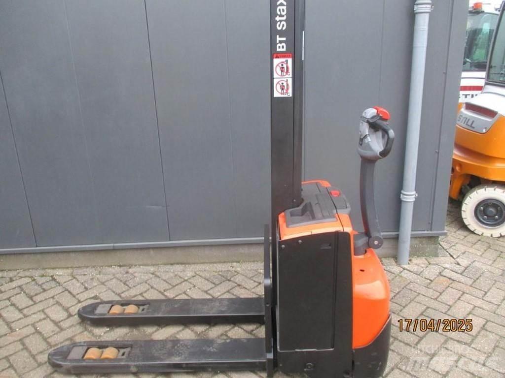 BT SWE 080L معدات التكديس الجوالة