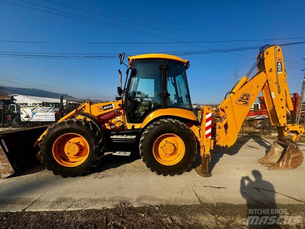 JCB 4 CX لوادر ذات جرافات عكسية