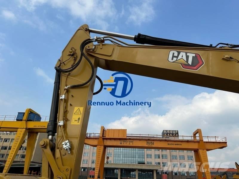 CAT 323GC حفارات زحافة