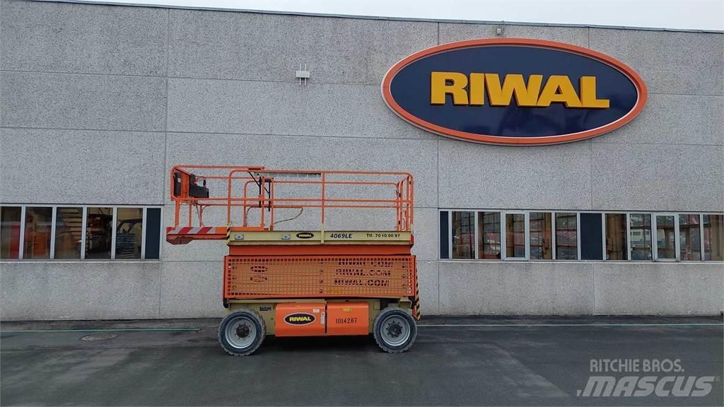 JLG 4069LE رافعات مقصية الشكل
