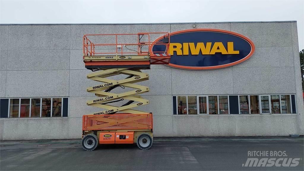JLG 4069LE رافعات مقصية الشكل