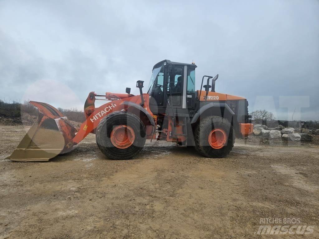 Hitachi ZW 220 لوادر بعجل