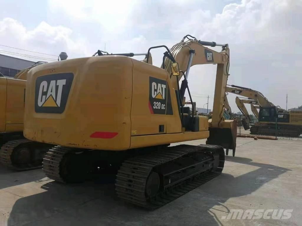 CAT 320GC حفارات زحافة