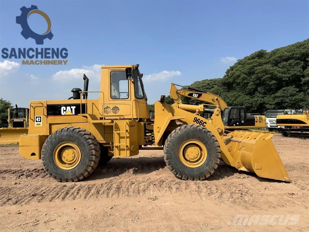 CAT 966C لوادر بعجل