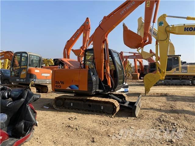 Hitachi ZX60 حفارات زحافة