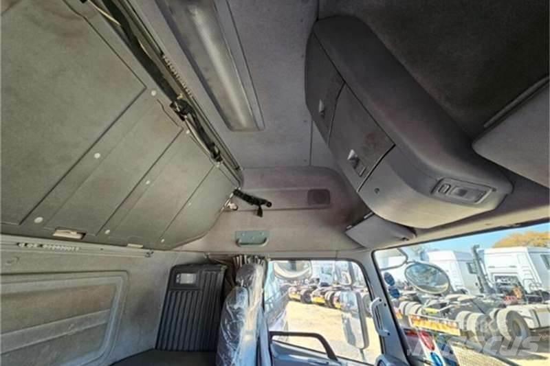 UD TRUCKS QUON شاحنات أخرى