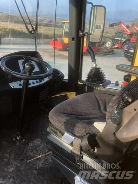 Bomag BW 211 D-4 مداحل أحادية الأسطوانة