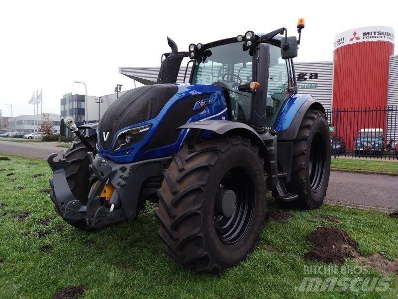 Valtra T 234 A الجرارات