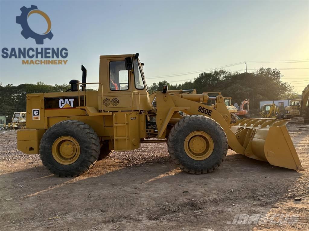 CAT 950 E لوادر بعجل