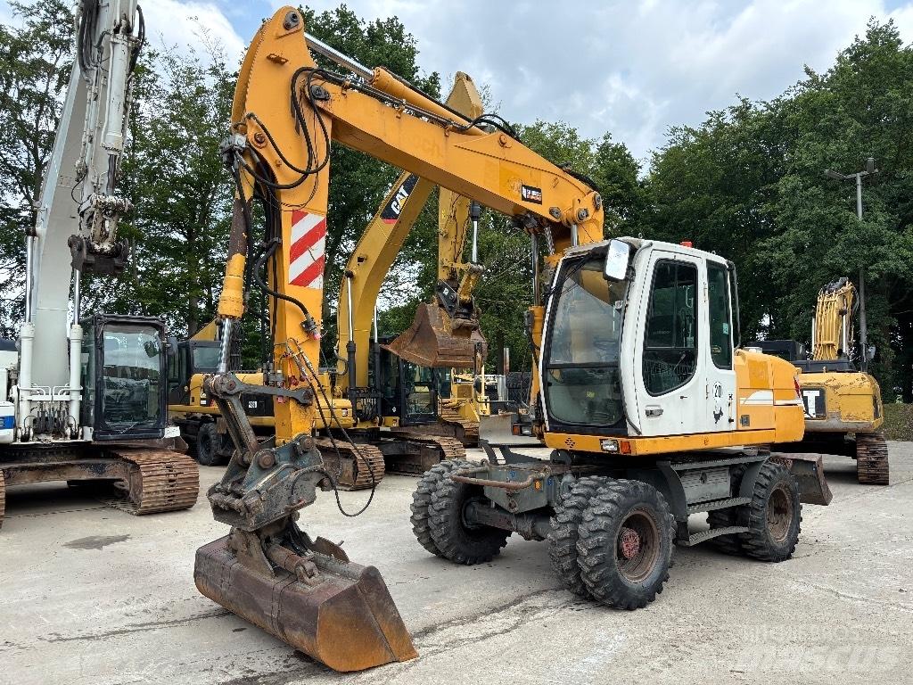 Liebherr A316 حفارات بعجل