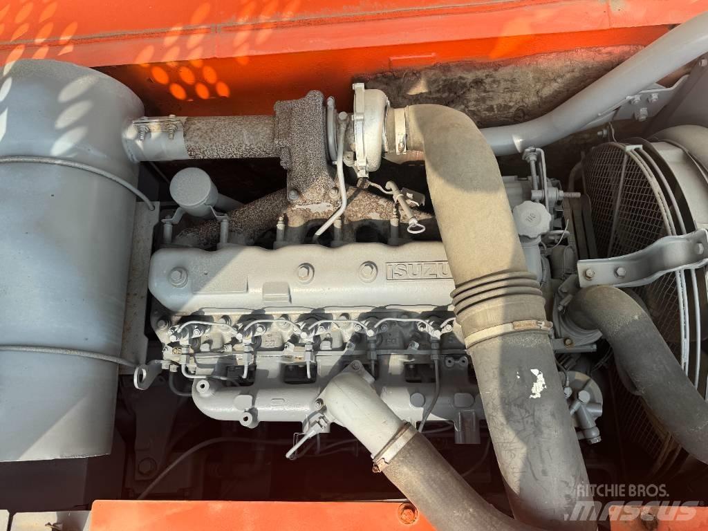 Hitachi ZX 240 حفارات زحافة