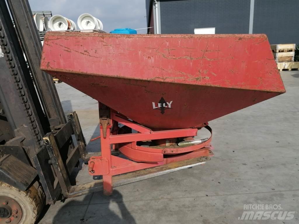 Lely 900 ماكينات زراعية أخرى