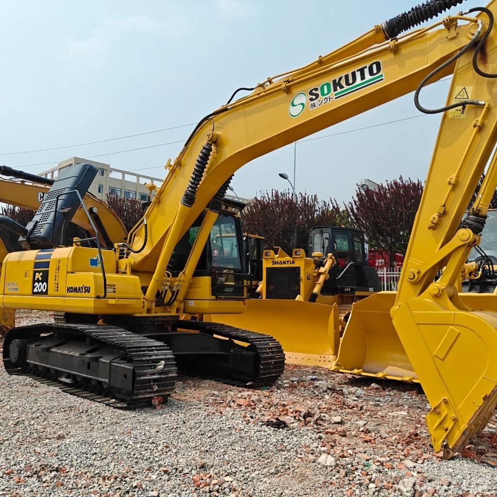 Komatsu 200-8 حفارات زحافة