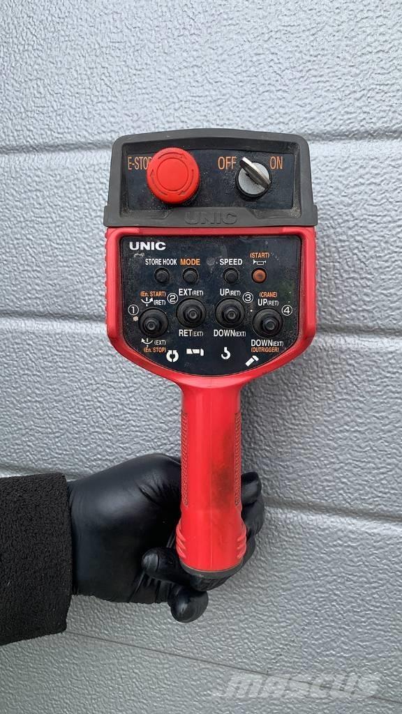 Unic URW 295 رافعات صغيرة