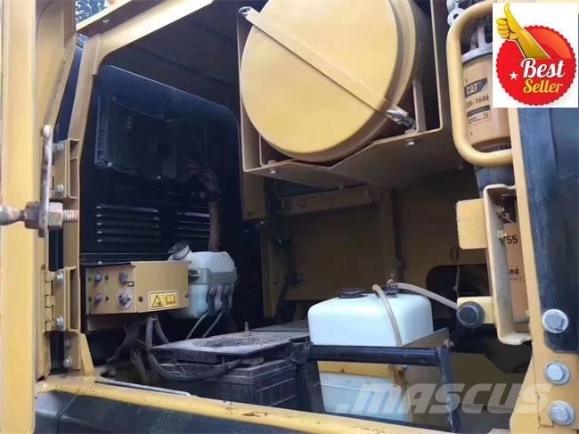 CAT 345 D L حفارات زحافة