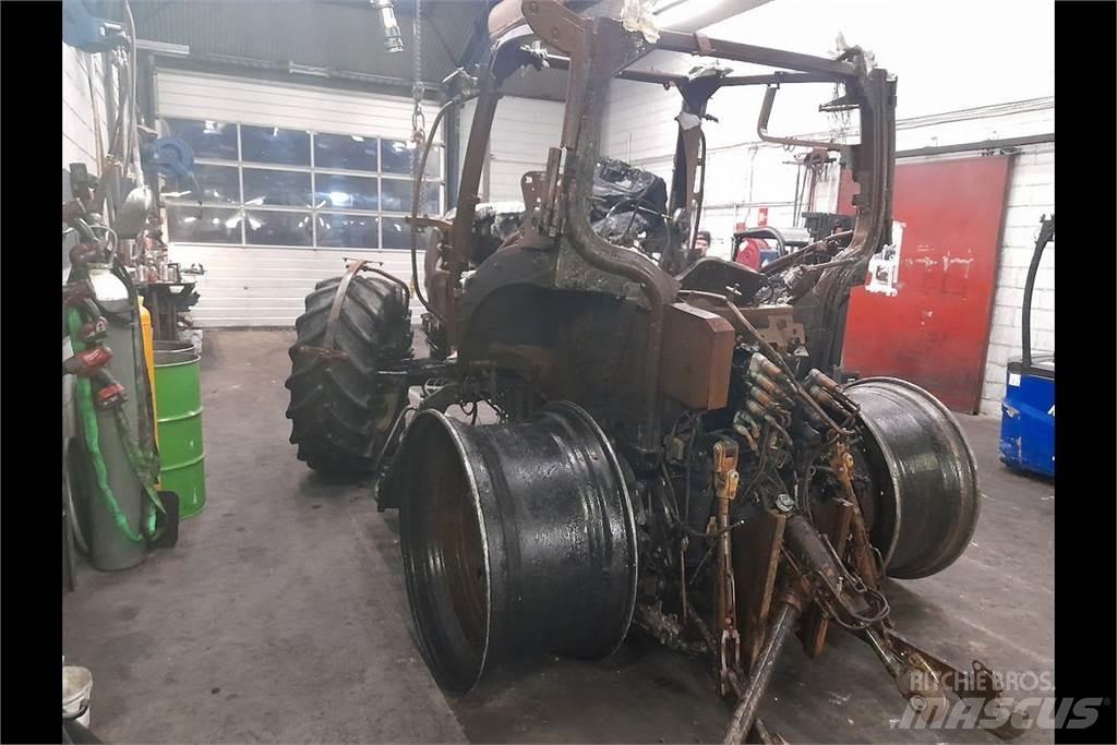Case IH Maxxum 150 الجرارات
