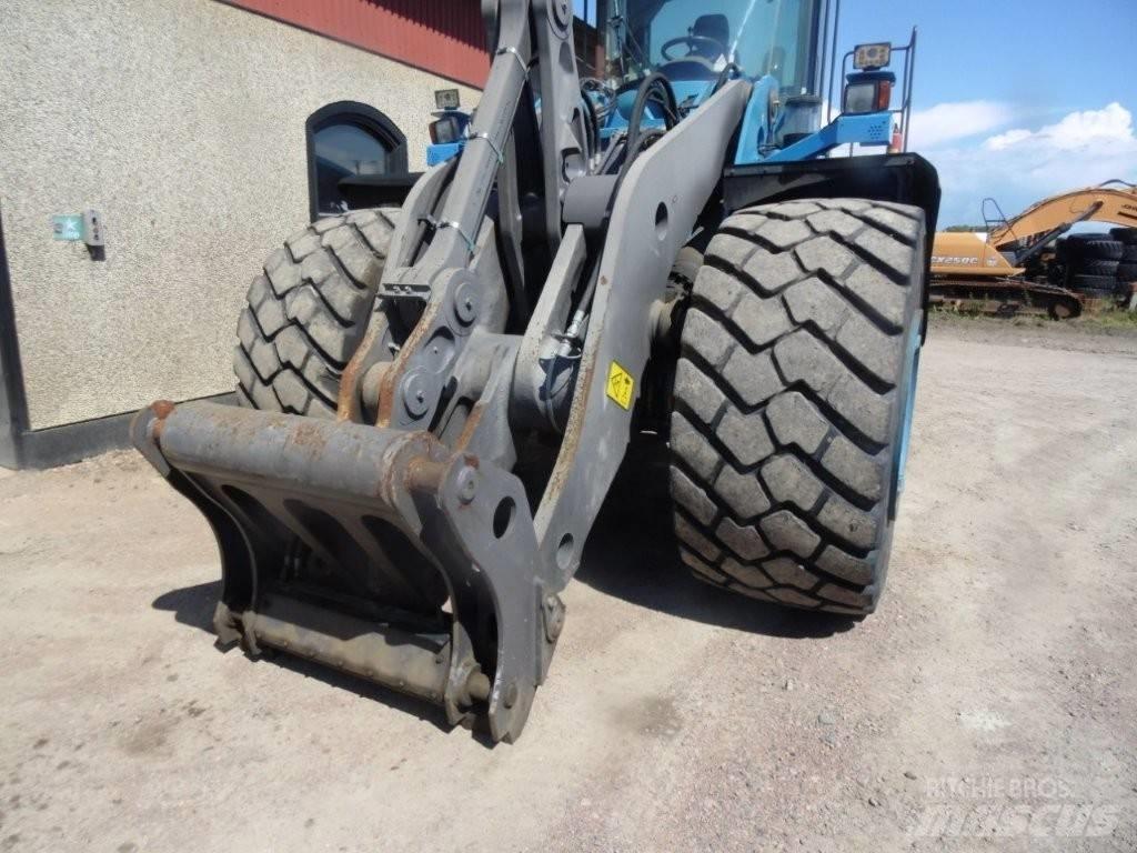 Volvo L 220 G لوادر بعجل