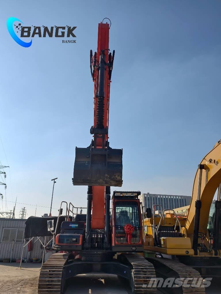 Doosan DX 340 LC حفارات زحافة