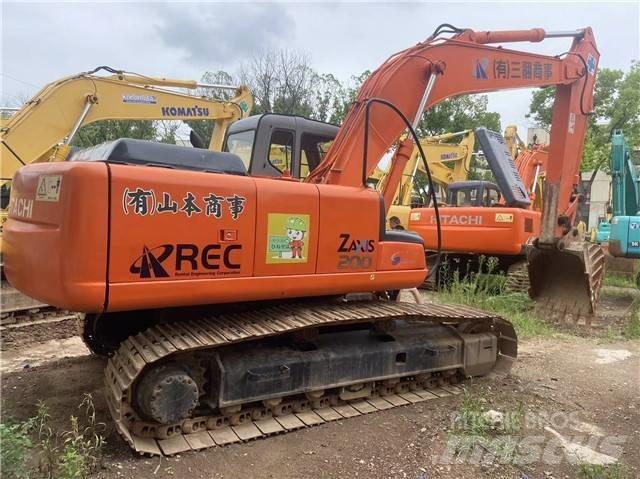 Hitachi ZX 200 حفارات زحافة