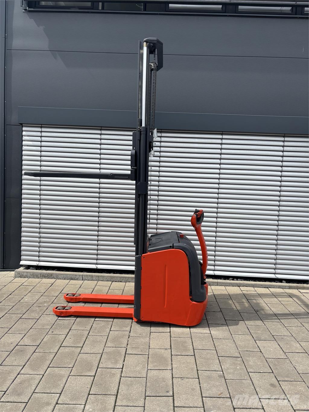 Linde L16 شاحنات مناولة ذاتية الدفع