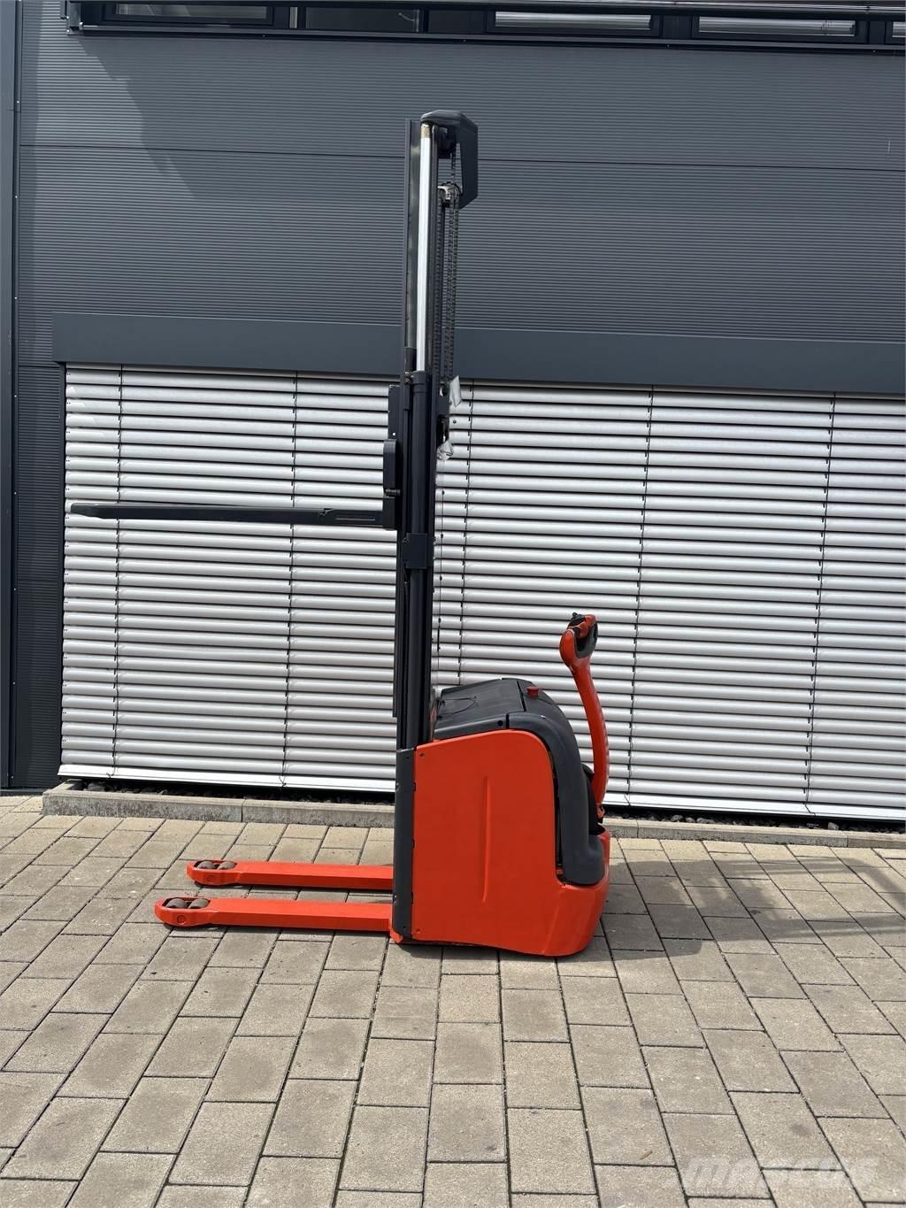 Linde L16 شاحنات مناولة ذاتية الدفع