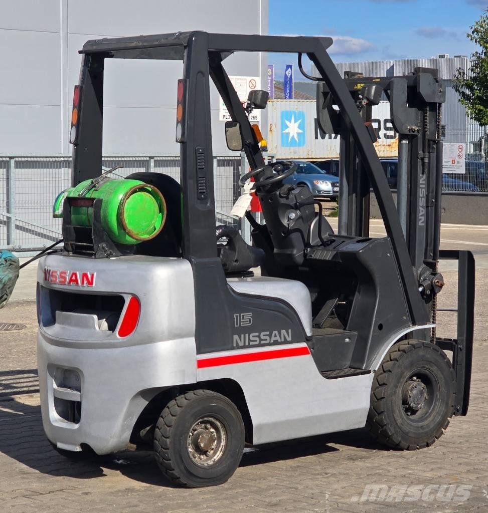 Nissan L01A15 شاحنات LPG