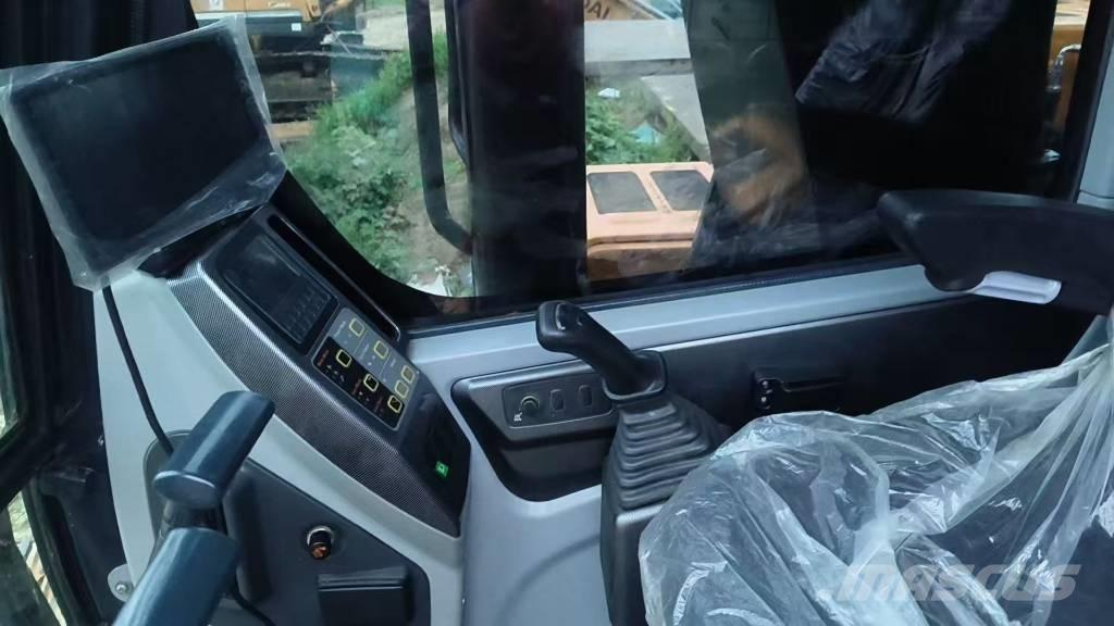 Hyundai HX220S حفارات زحافة