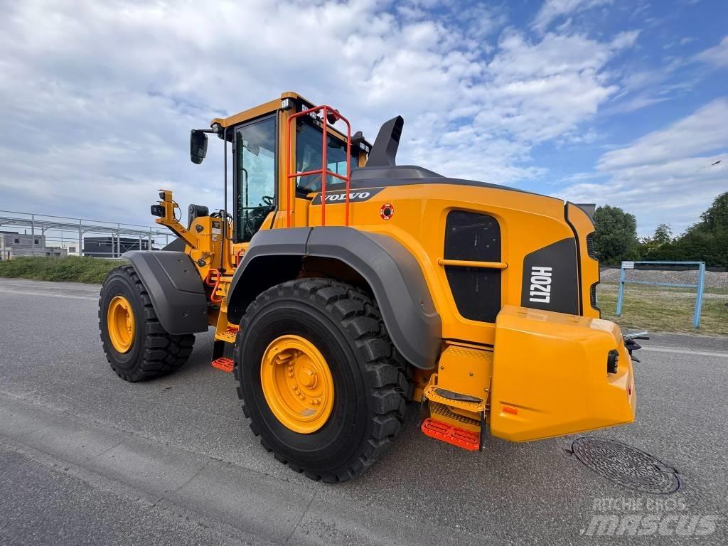 Volvo L 120 H2 لوادر بعجل