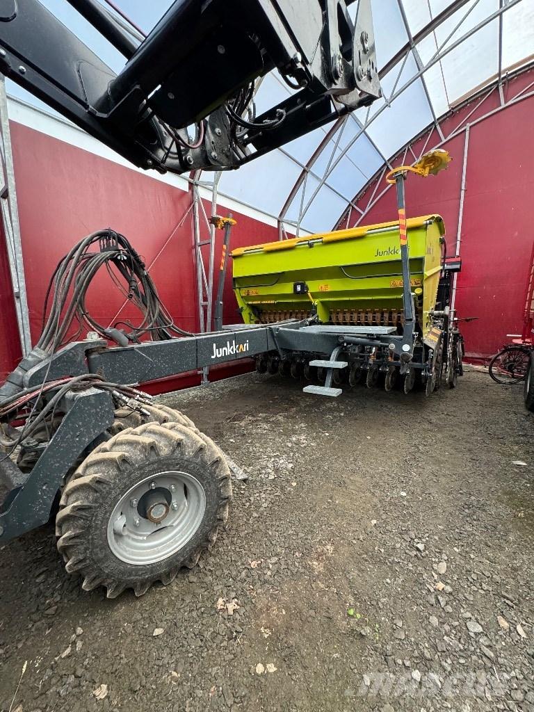 Junkkari M 300 Plus مثاقيب مدمجة