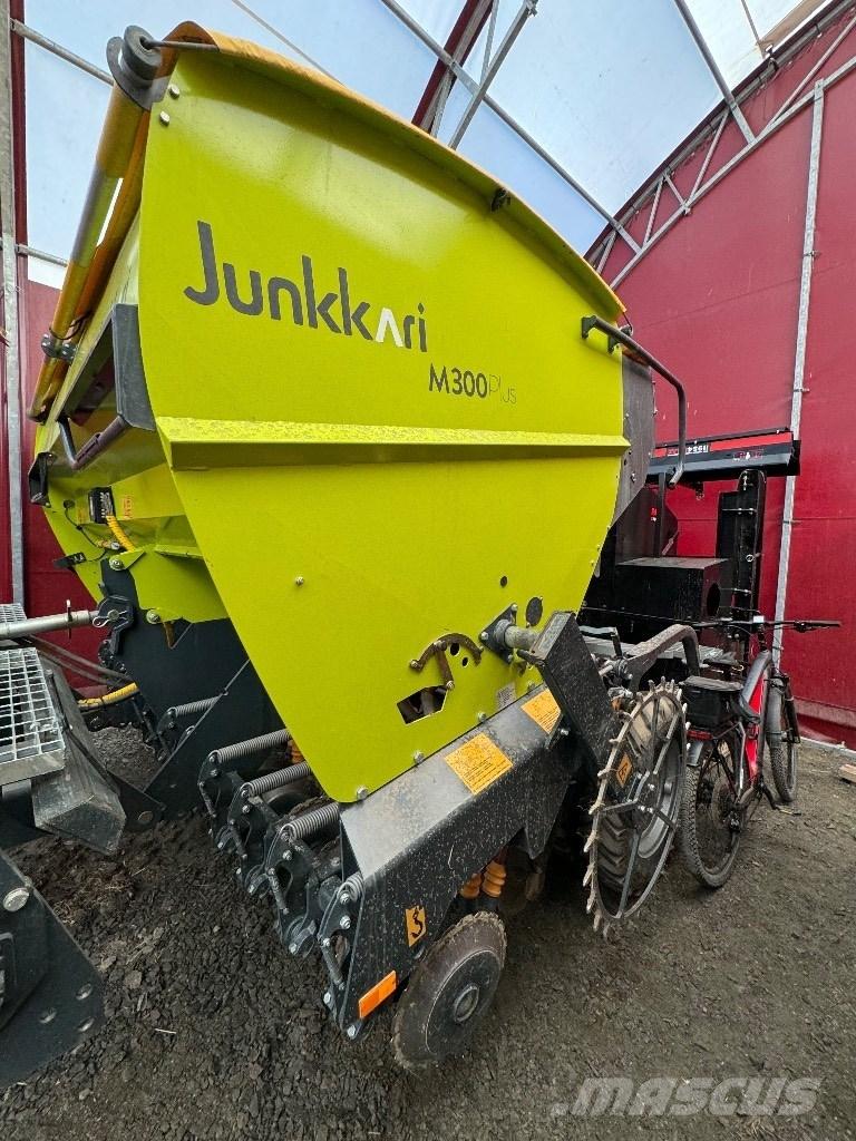 Junkkari M 300 Plus مثاقيب مدمجة
