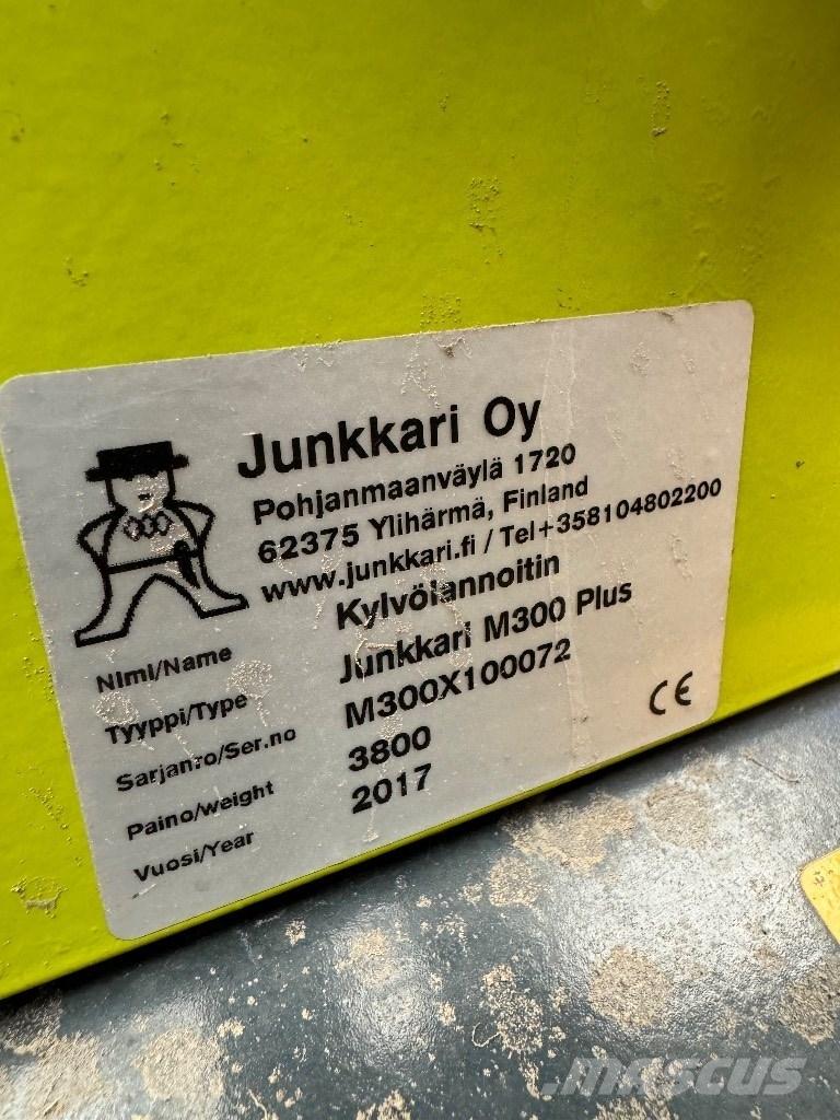 Junkkari M 300 Plus مثاقيب مدمجة