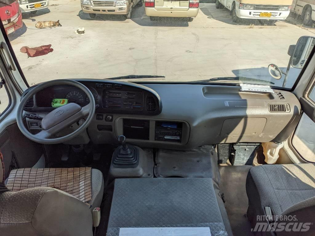Toyota Coaster Bus حافلة صغيرة