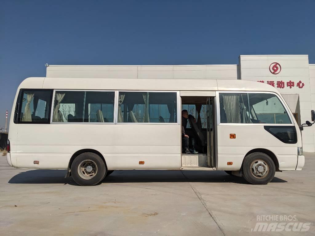 Toyota Coaster Bus حافلة صغيرة