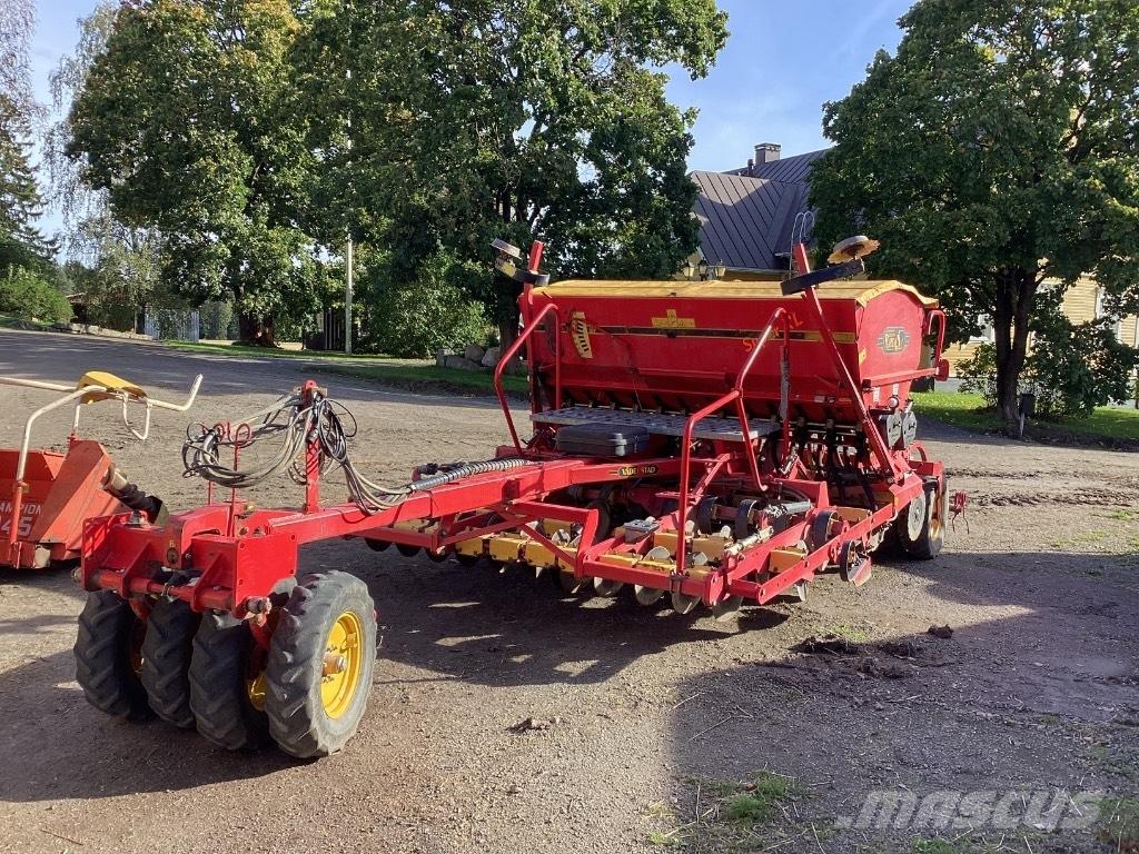 Väderstad Rapid300C مثاقيب مدمجة