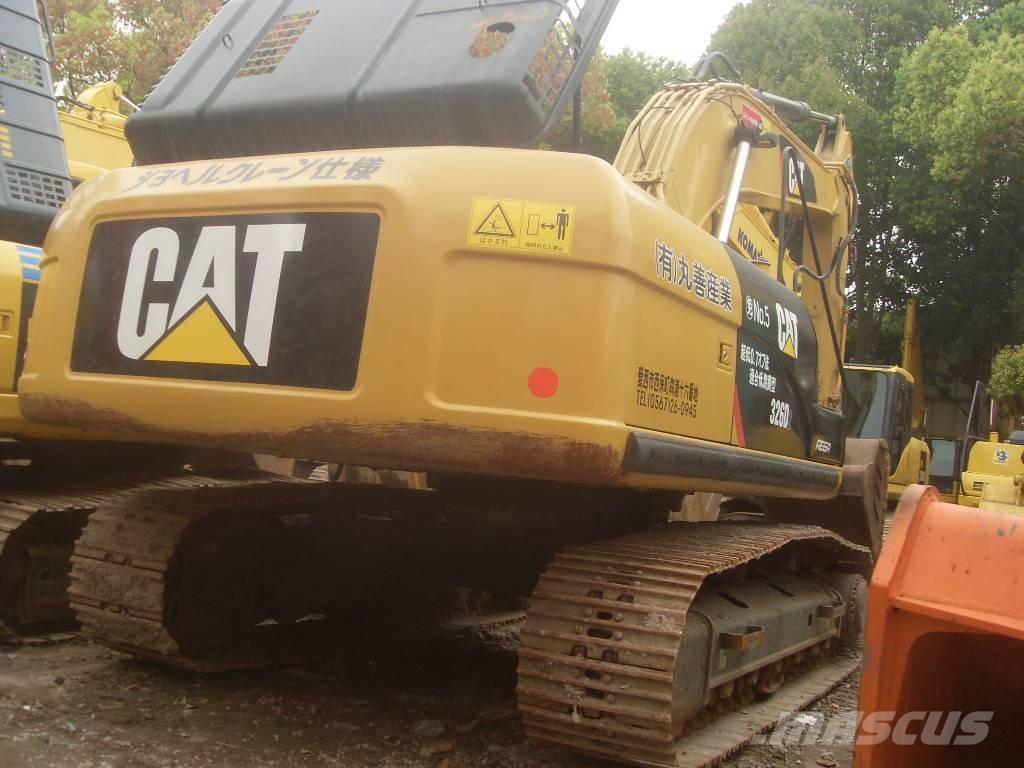 CAT 326D حفارات زحافة