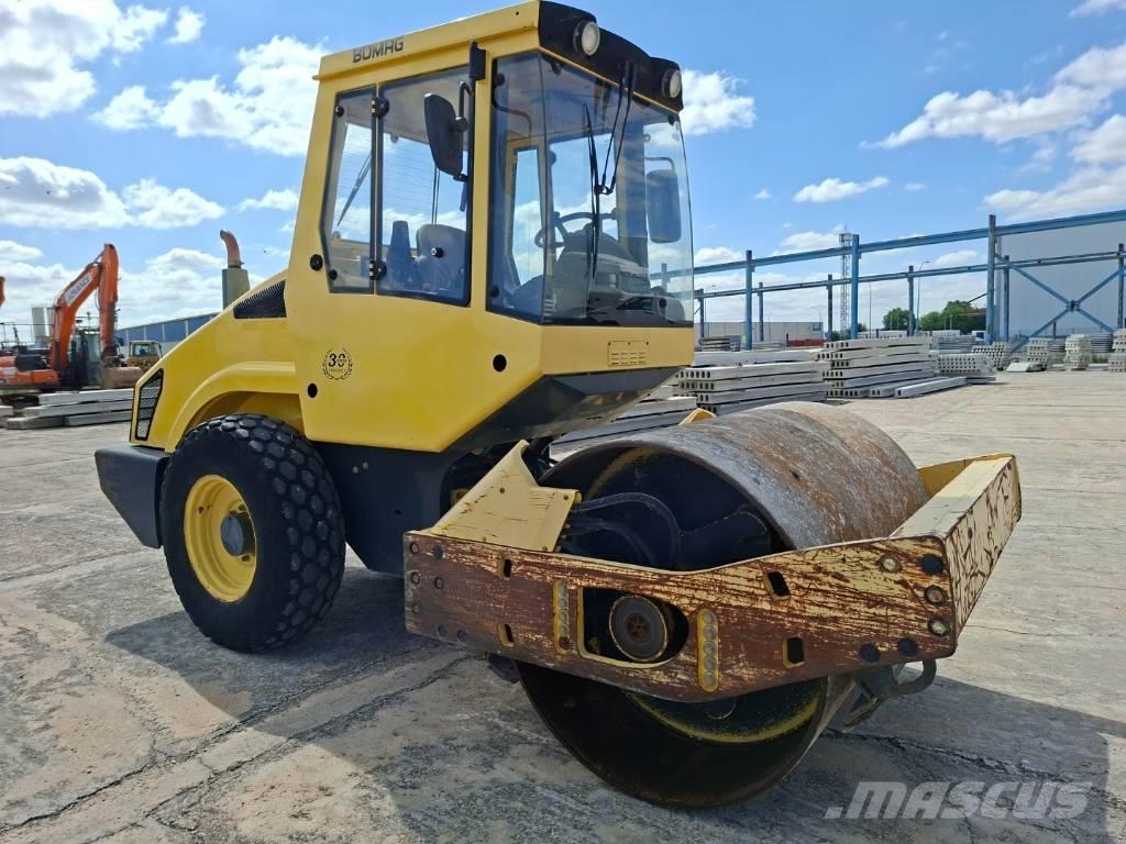 Bomag BW 177 D H-4 مداحل أحادية الأسطوانة