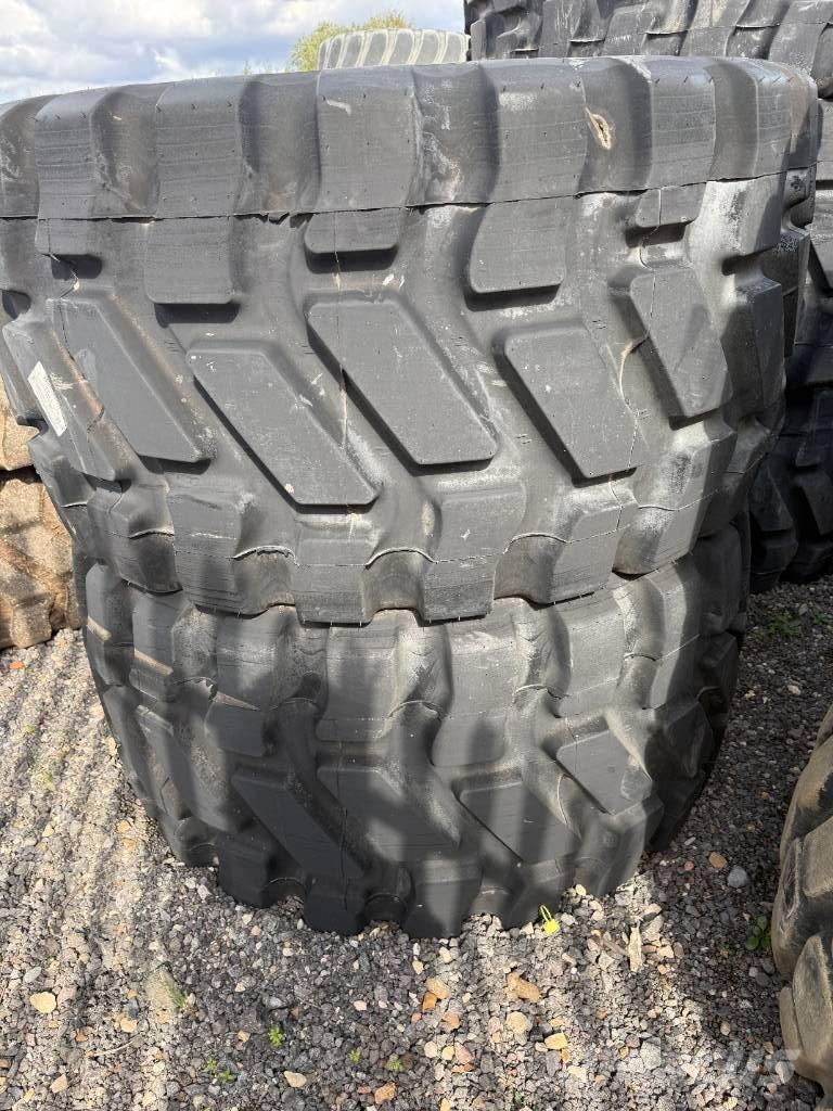 Goodyear 750/65R25 الإطارات والعجلات والحافات