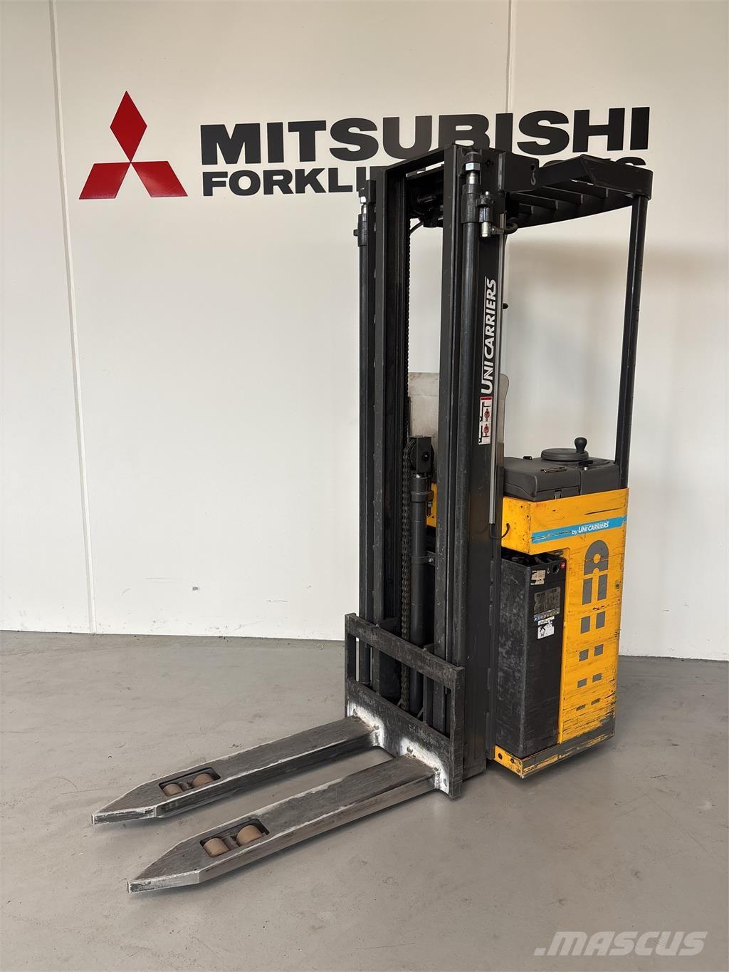 Atlet A160 شاحنات مناولة ذاتية الدفع