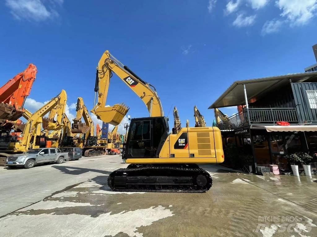 CAT 320GC حفارات زحافة