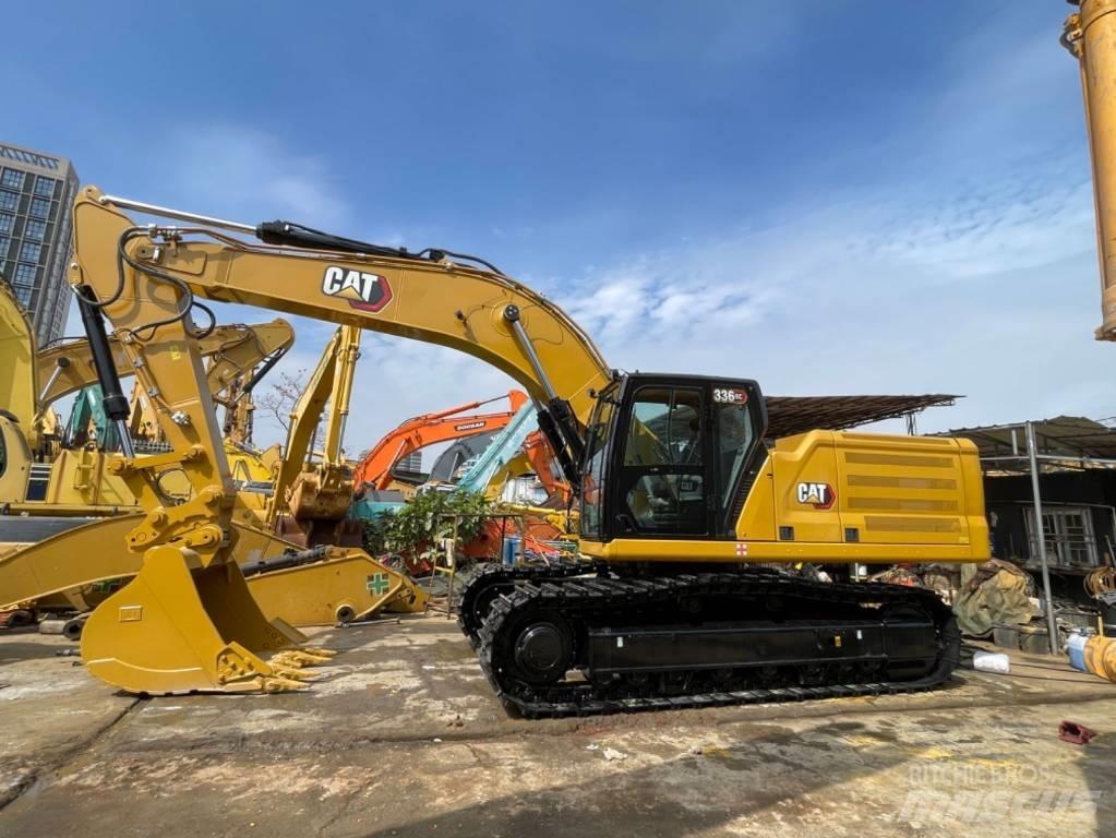 CAT 320GC حفارات زحافة