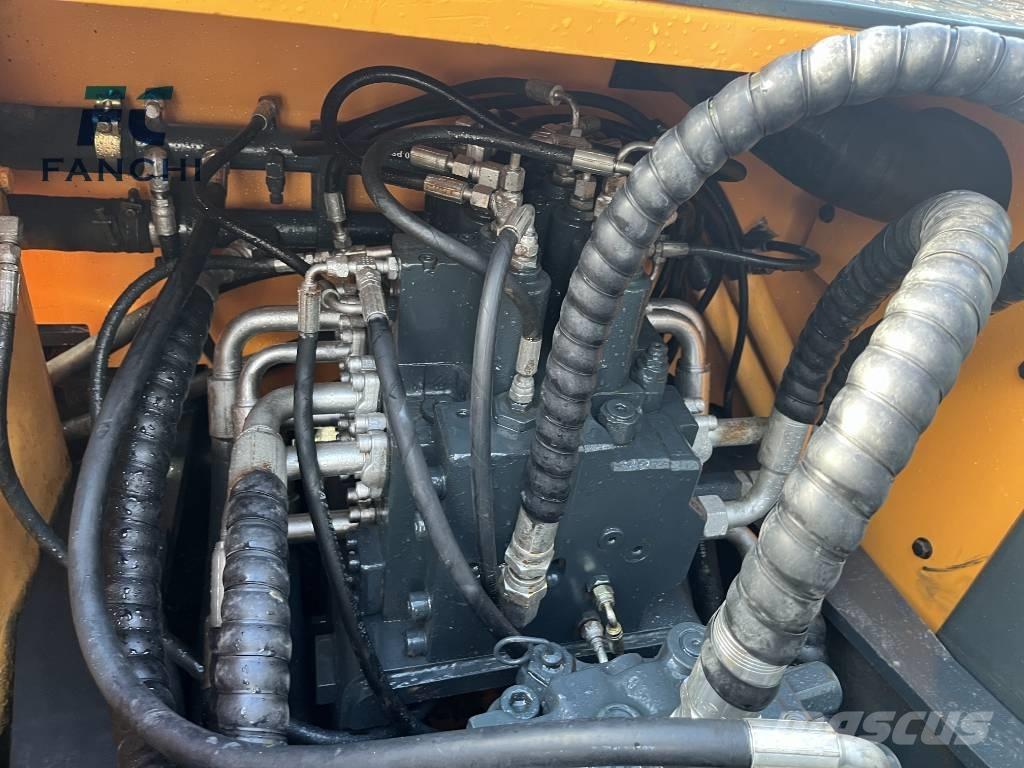 Hyundai 220LC-9S حفارات زحافة