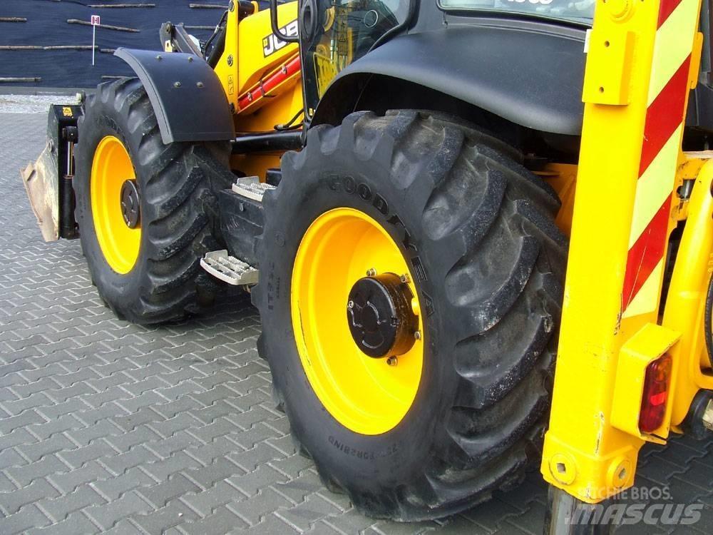 JCB 4CX لوادر ذات جرافات عكسية