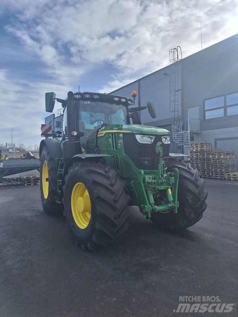 John Deere 6R250 الجرارات