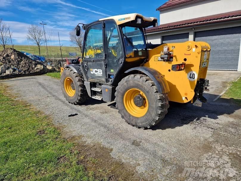JCB 535-95 Agri Pro معدات مناولة لأغراض الزراعة