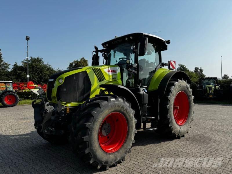 CLAAS AXION 810 الجرارات