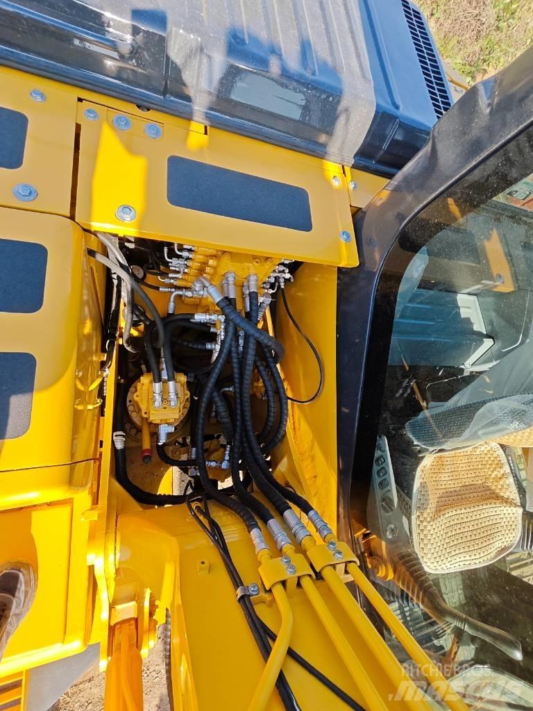 Komatsu PC 110 حفارات وسط 7 طن - 12 طن