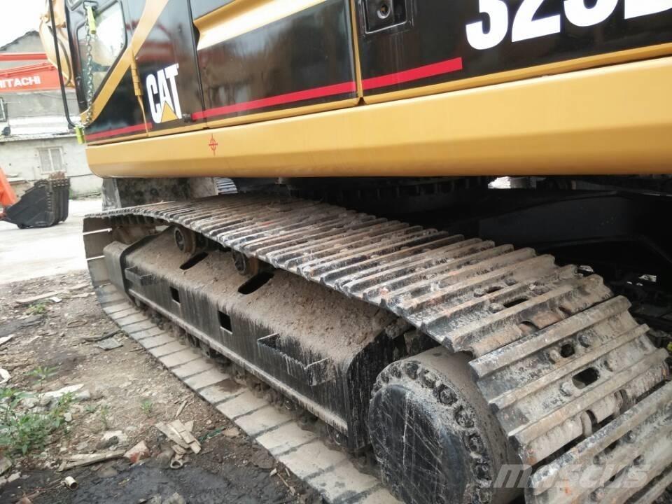CAT 325 B حفارات زحافة
